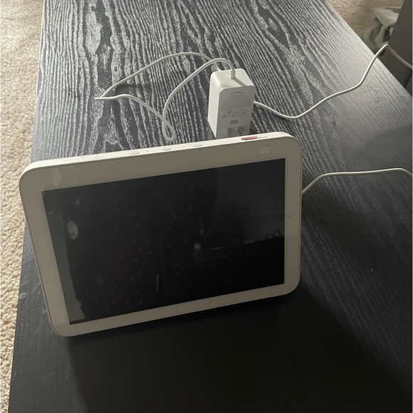 Amazon Echo Show 8 (2nd Gen) Glacier White - Picture 2 of 2
